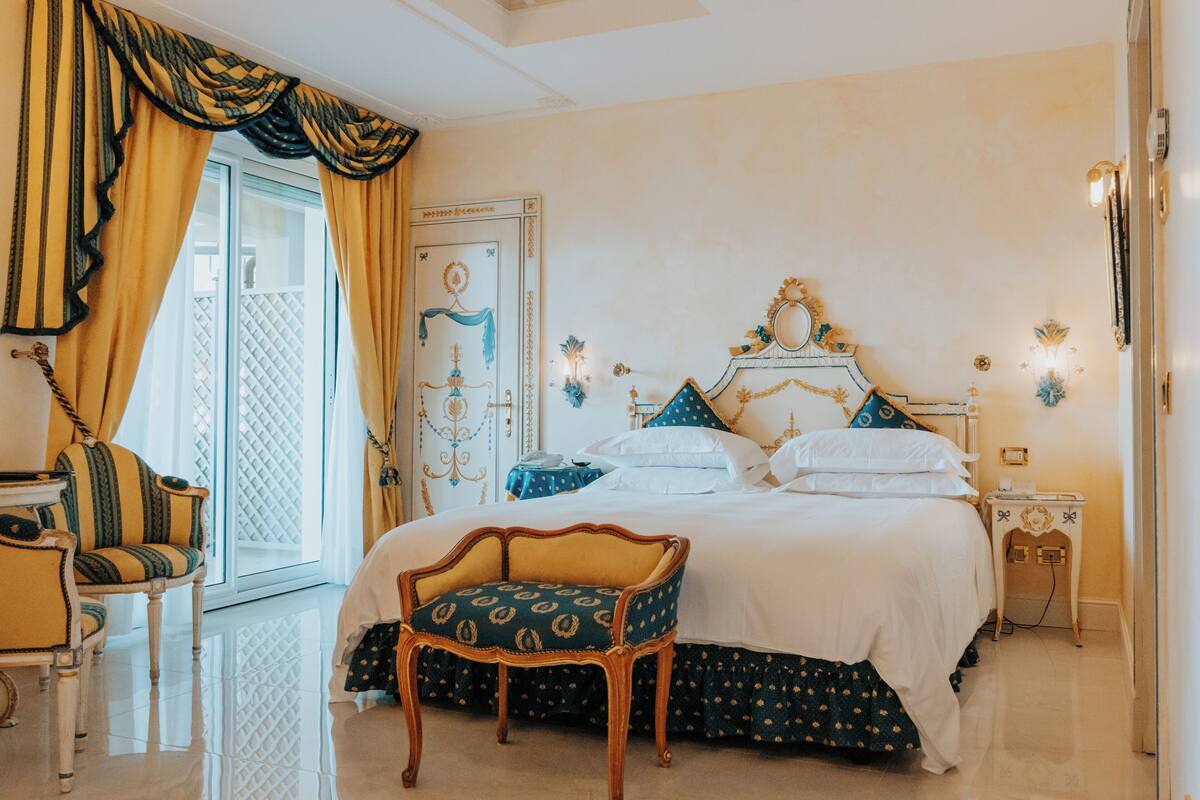 Deluxe Double or Twin Room, Annex Building | Egyptian cotton sheets, premium bedding, down duvets, minibar