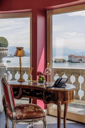 Suite La Borromea Vista Lago