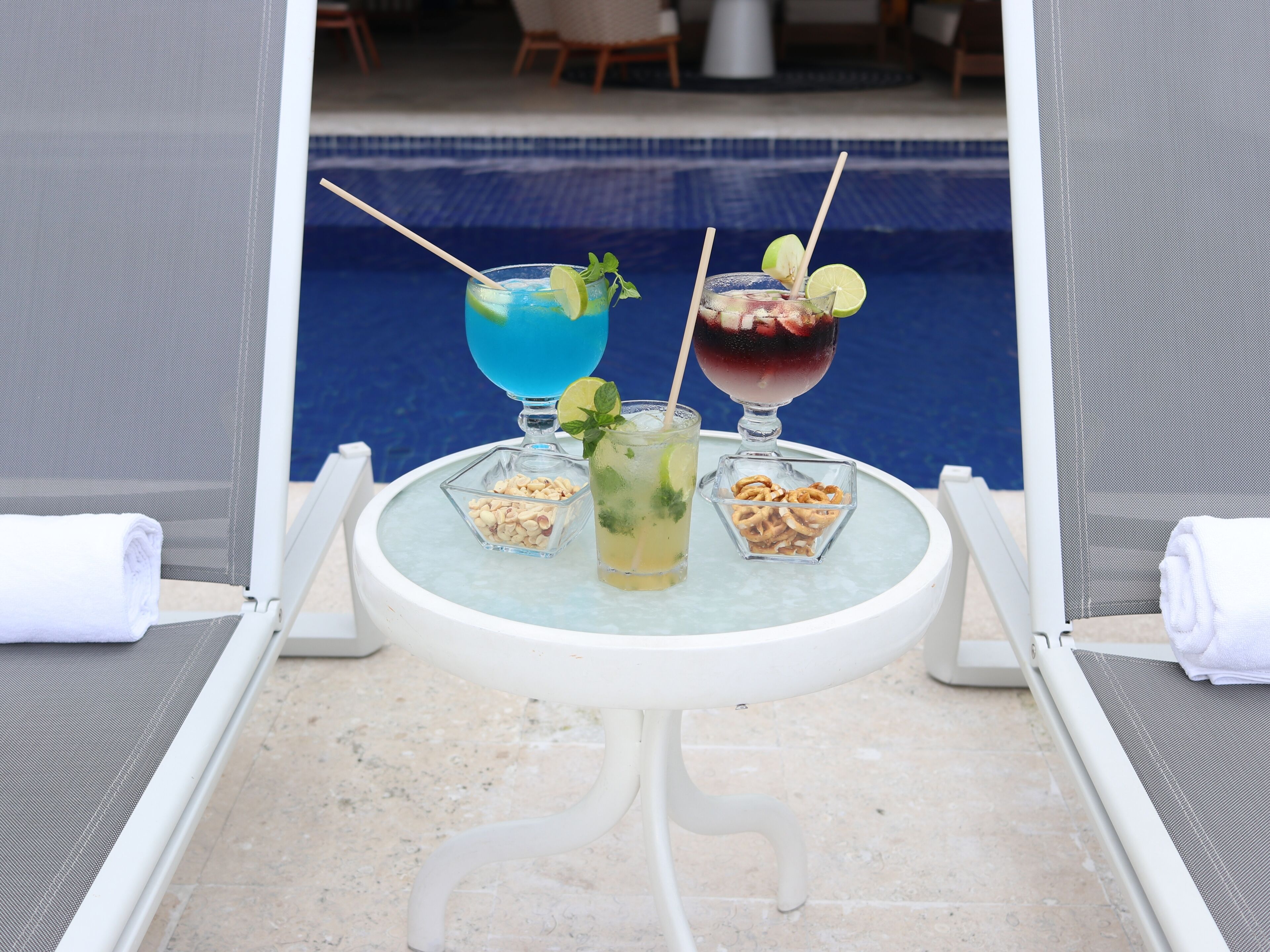 outdoor pool, pool loungers