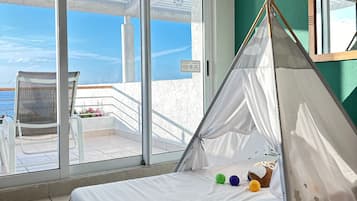 Premium bedding, in-room safe, desk, laptop workspace
