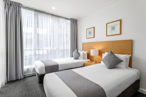 Standard-Apartment, 2 Schlafzimmer | Zimmersafe, Verdunkelungsvorhänge, schallisolierte Zimmer