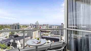 Deluxe Three Bedroom Apartment | Terrace/patio