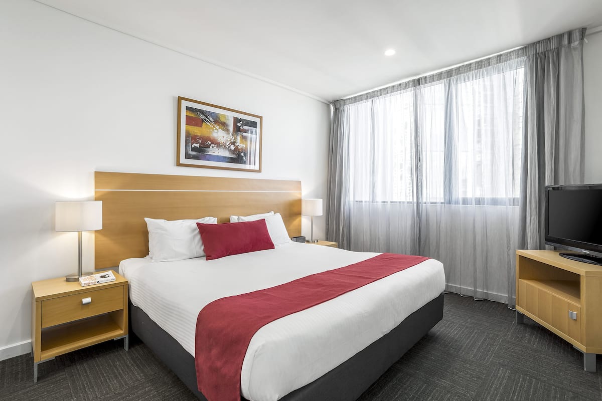 1 bedroom, in-room safe, desk, laptop workspace