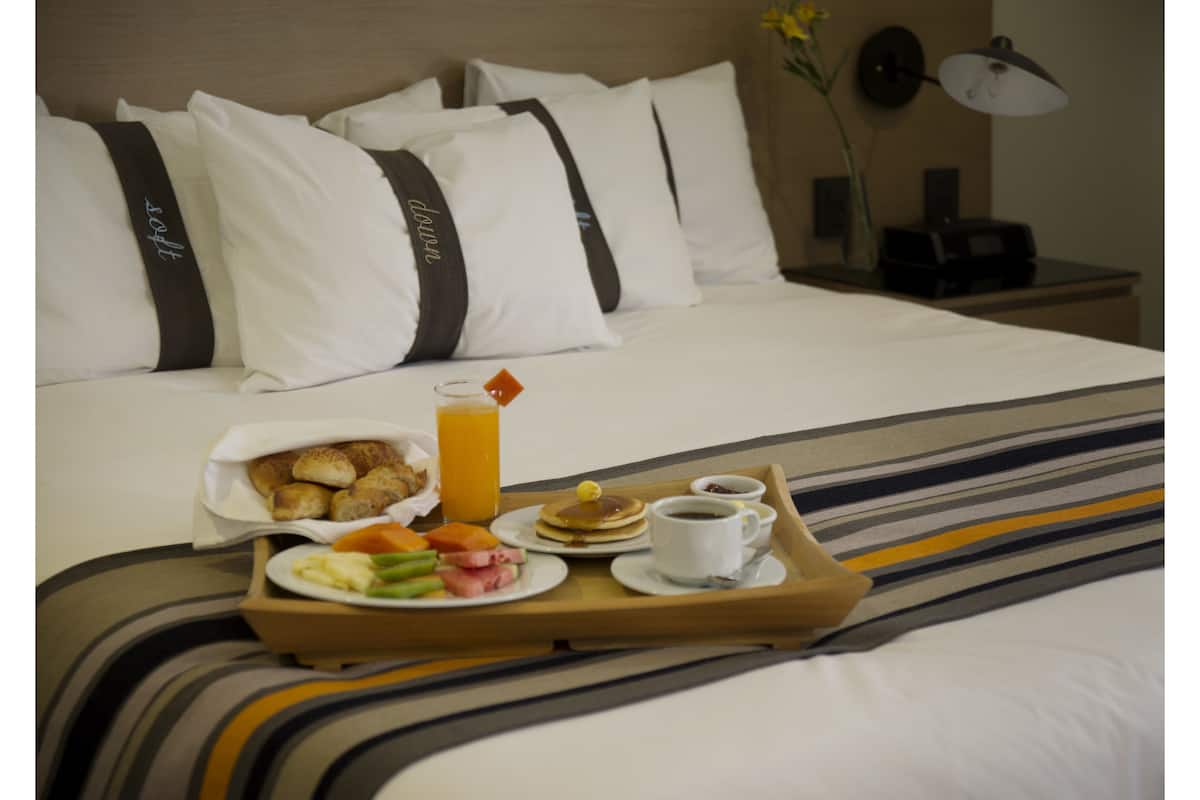 in-room dining
