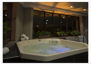 Deep-tissue massages, massages