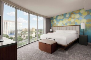 1 chambre, surmatelas, bureau