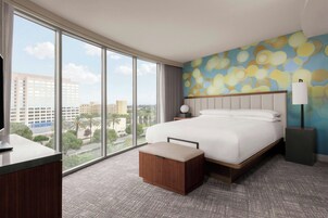 1 dormitorio, colchones con acolchado adicional, escritorio