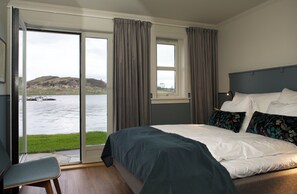 高級客房 | 書桌、熨斗/熨衣板、搖籃/嬰兒床、折疊床/加床