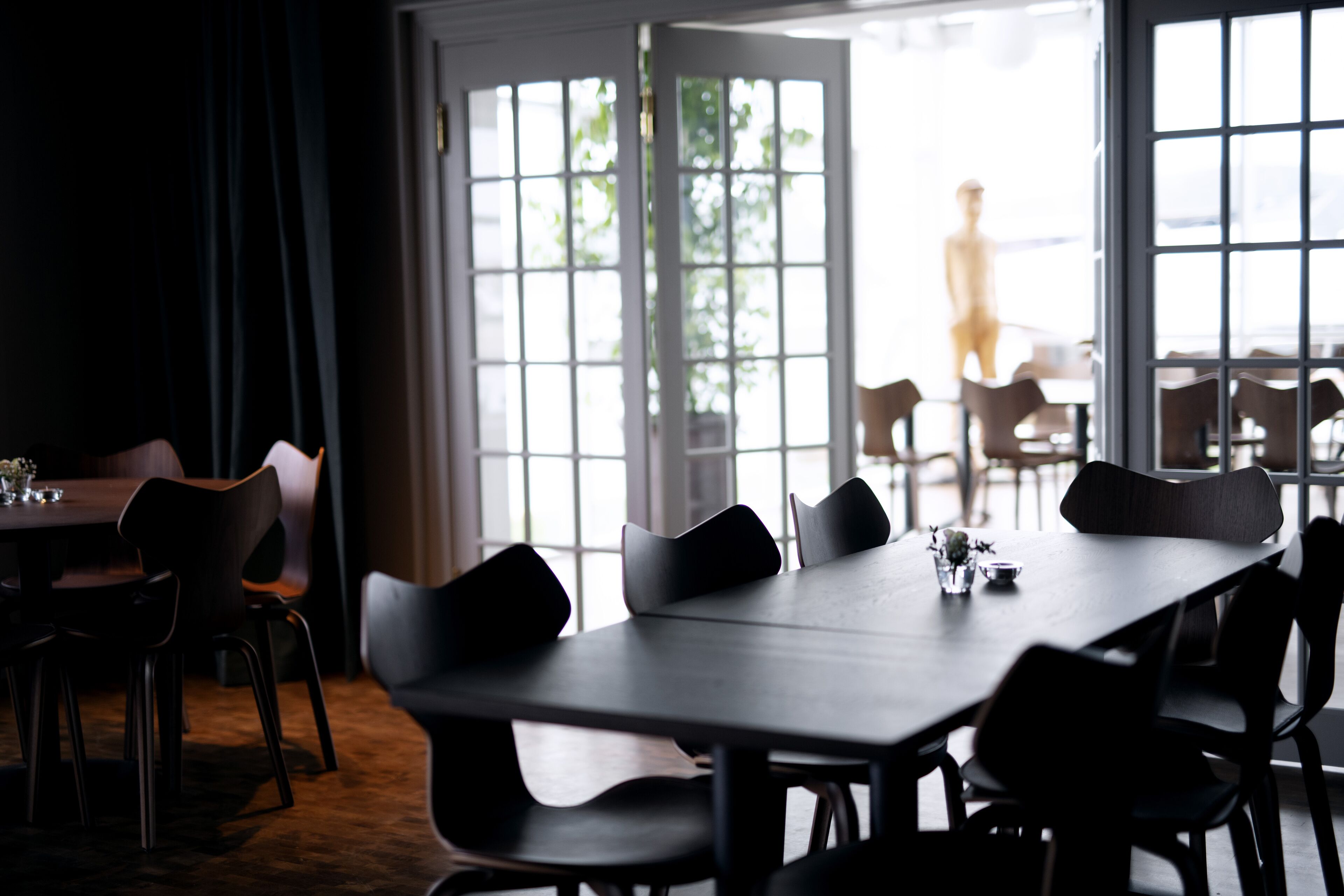 breakfast and dinner served