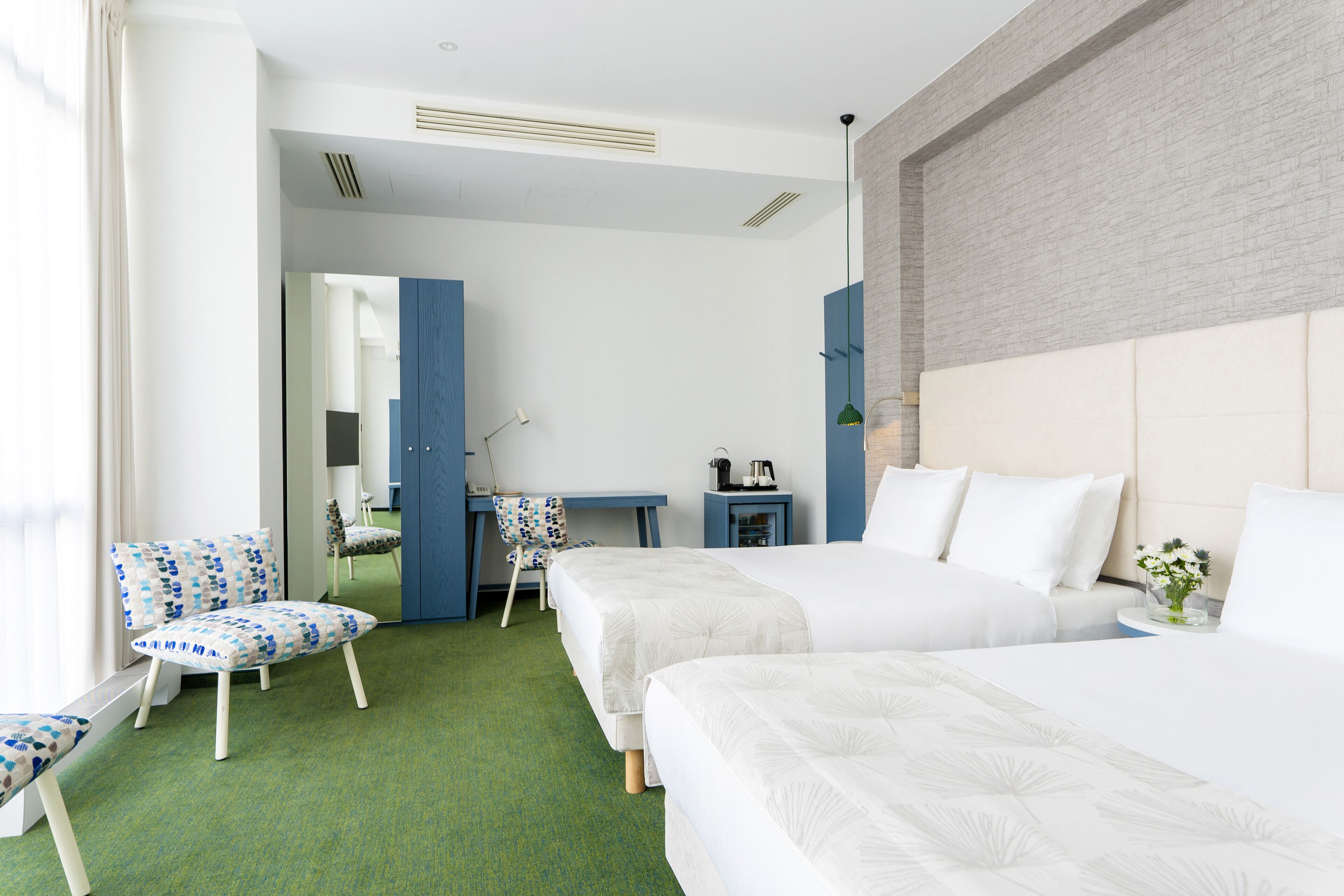 family room | in-room safe, desk, laptop workspace, blackout curtains