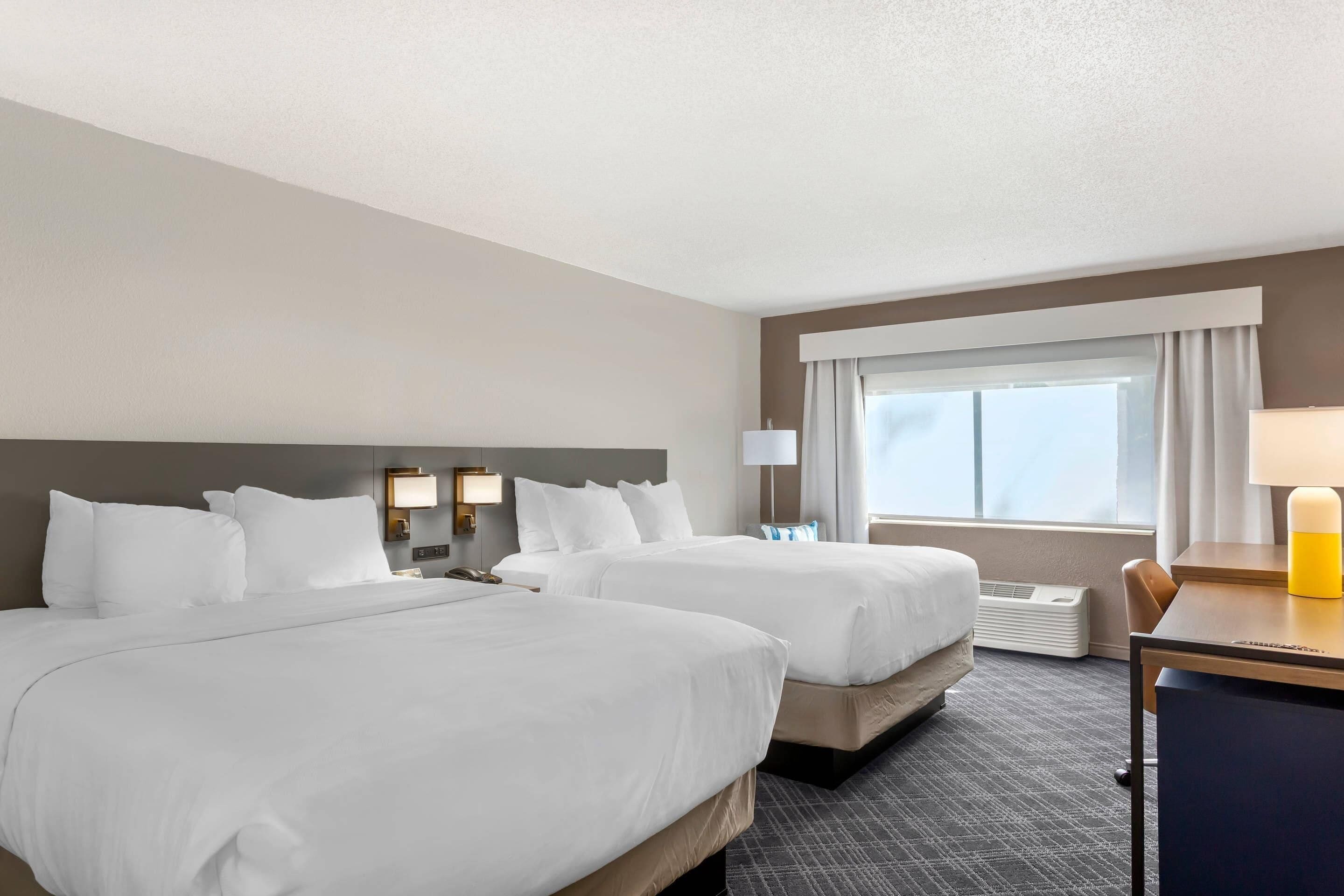 標準客房, 2 張加大雙人床, 非吸煙房 | 舒適加層、書桌、筆電工作空間、遮光布/窗簾