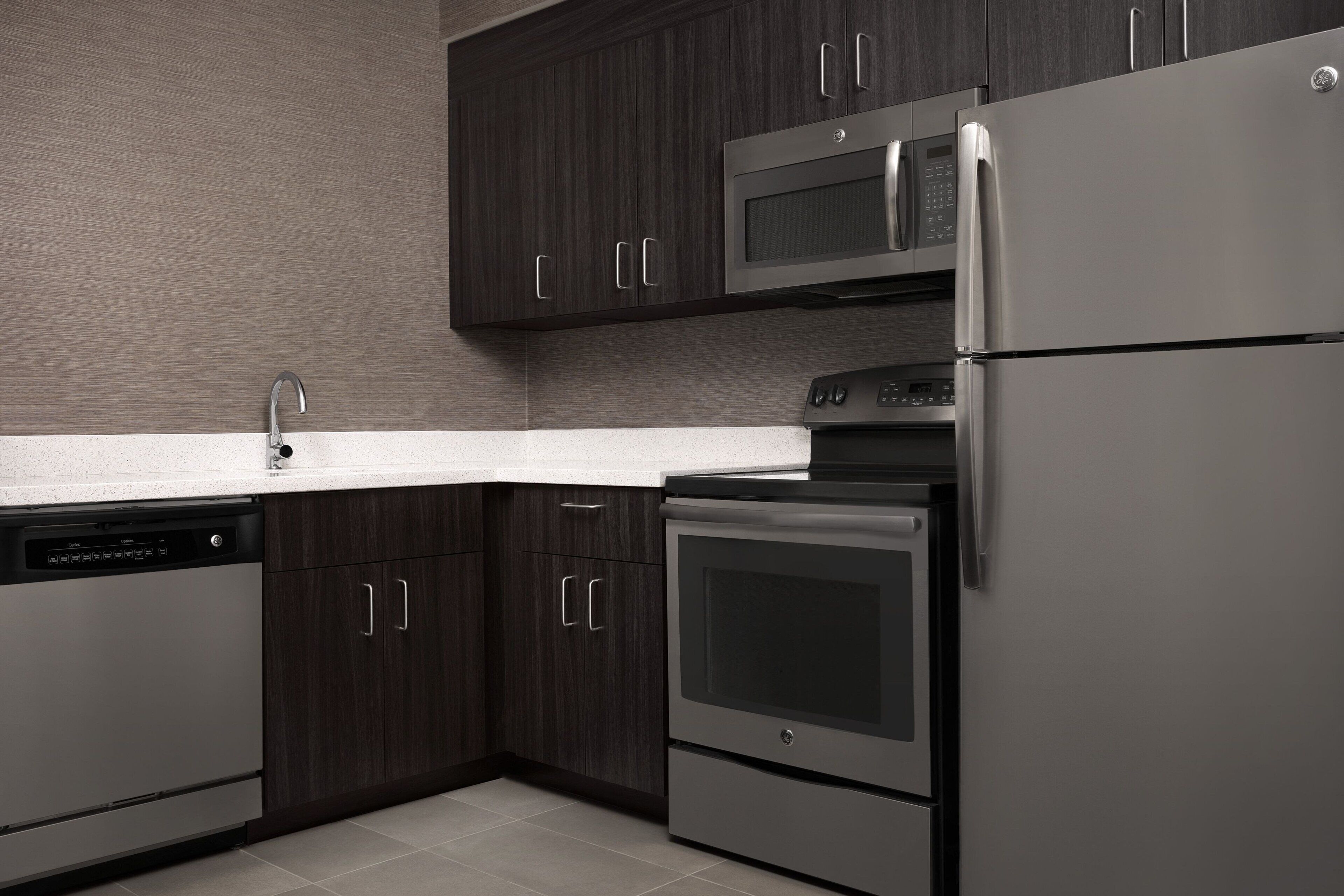 fridge, microwave, stovetop, dishwasher