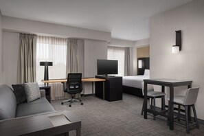 1 bedroom, in-room safe, desk, iron/ironing board