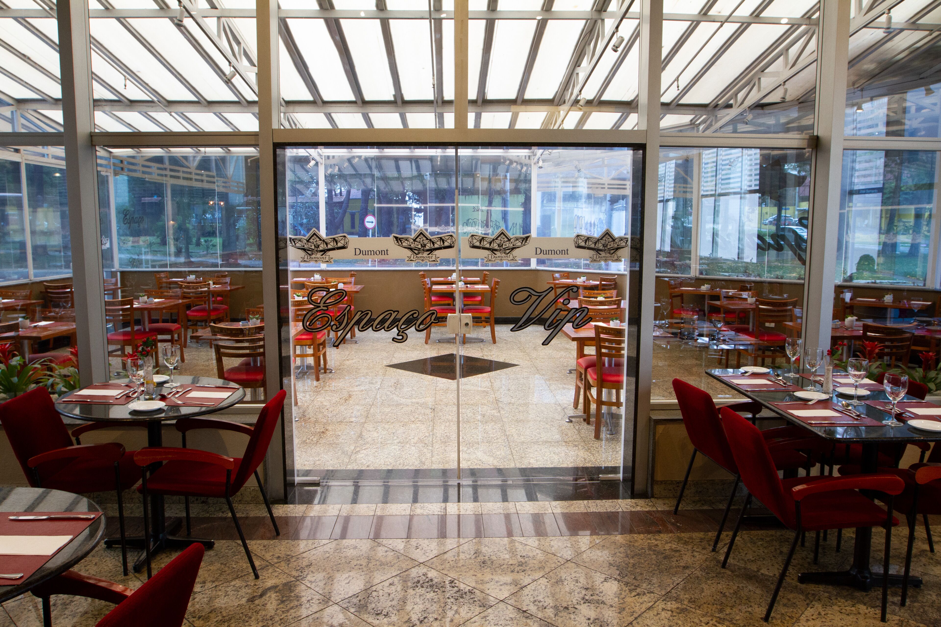 breakfast, lunch and dinner served