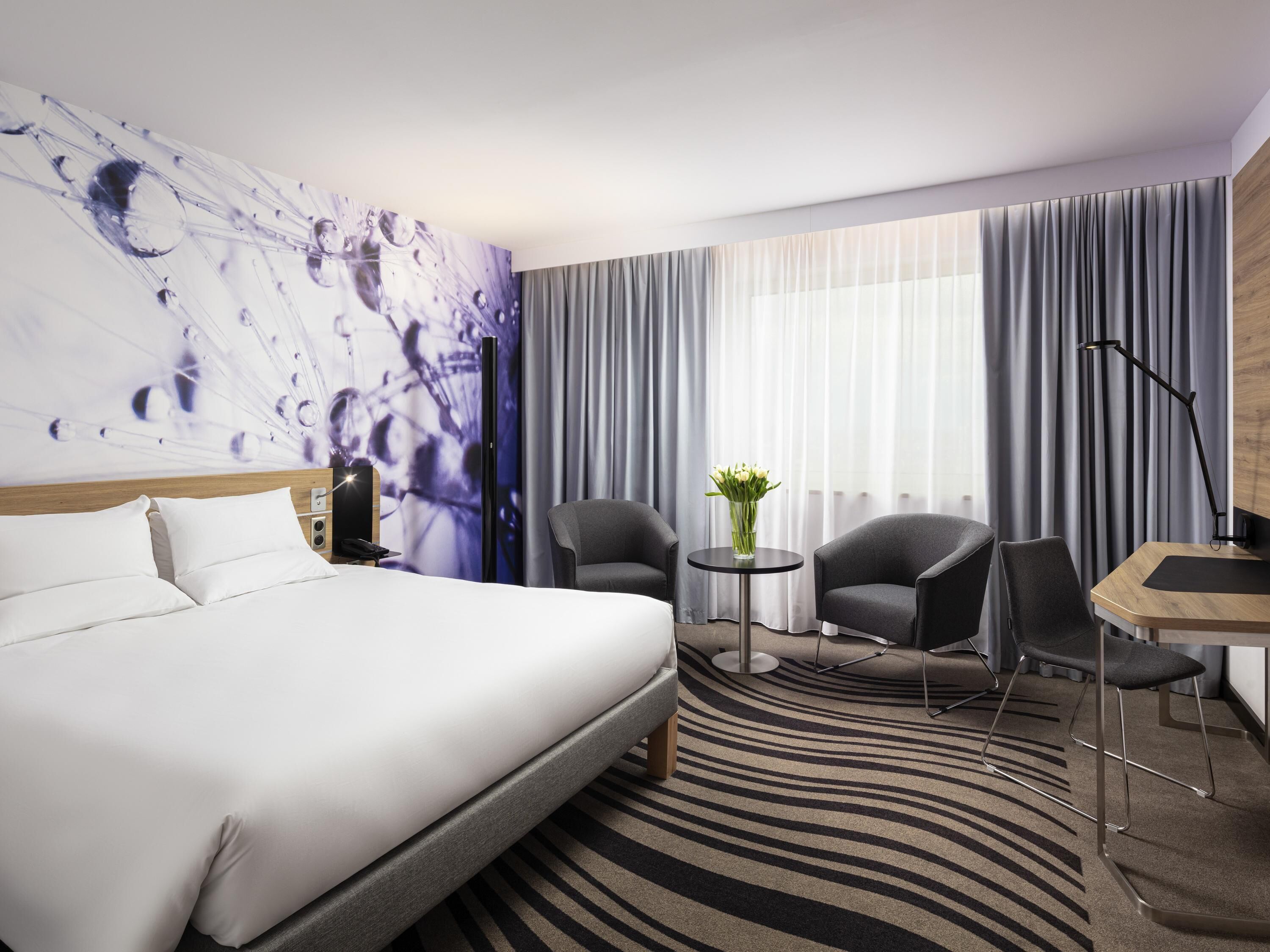 Superior Room, 1 Queen Bed, Accessible | Hypo-allergenic bedding, desk, laptop workspace, blackout curtains
