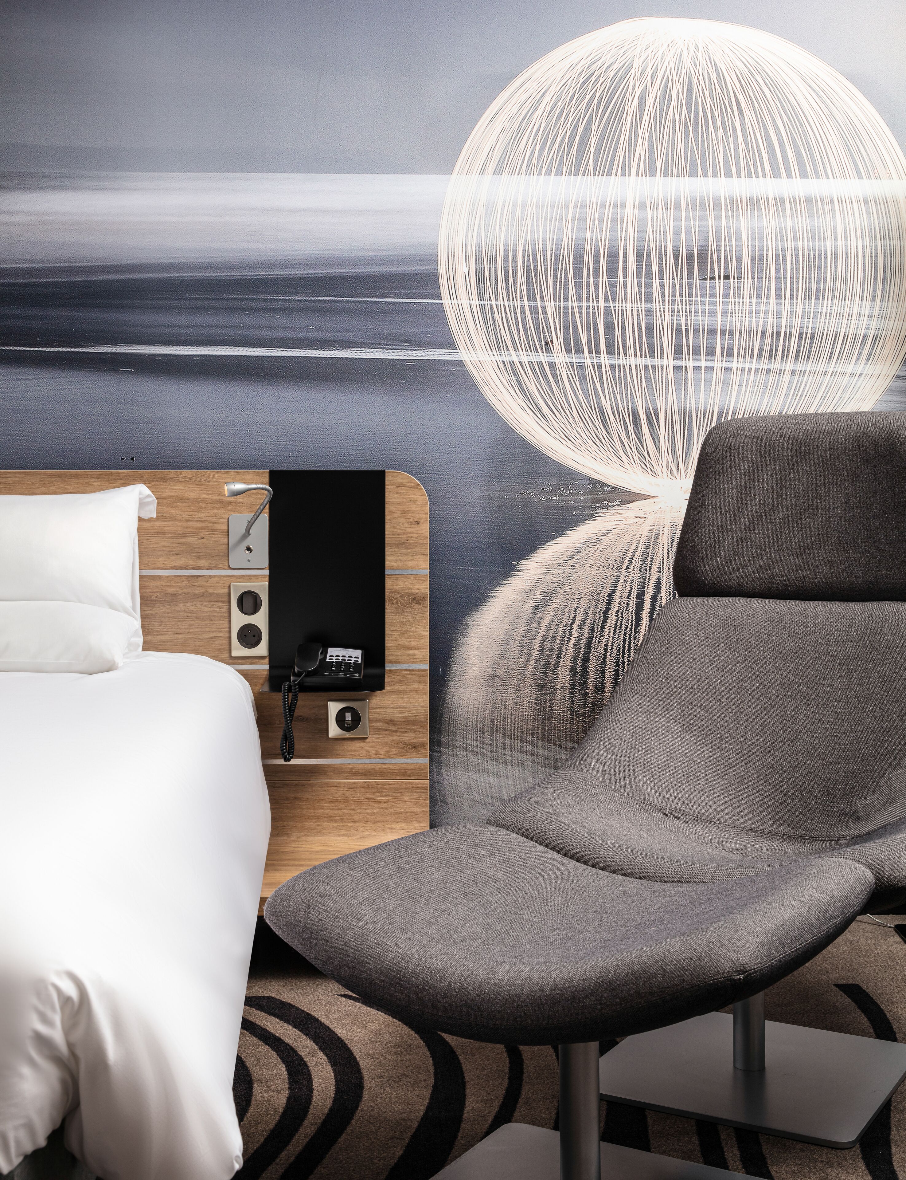 hypo-allergenic bedding, in-room safe, desk, blackout curtains