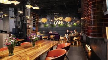 Bar (in der Unterkunft)