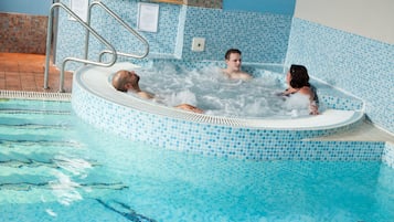 Indoor spa tub