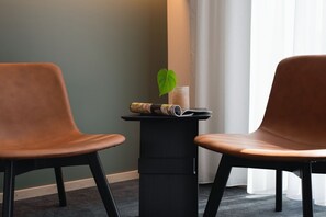 Cortinas blackout, Wi-Fi de cortesia, roupa de cama