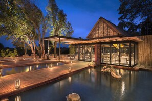 Terrace/patio - Lion Sands River Lodge (Skukuza)