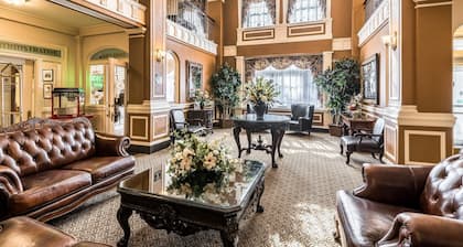 Hotel Bothwell Sedalia Central District, an Ascend Collection Hotel