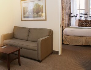 Premium bedding, in-room safe, desk, laptop workspace