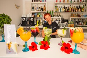 Bar (on property) - Hotel Amic Gala (Palma de Mallorca)