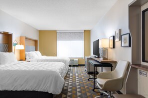 Premium bedding, down comforters, desk, laptop workspace - Holiday Inn Cleveland by IHG (Cleveland)