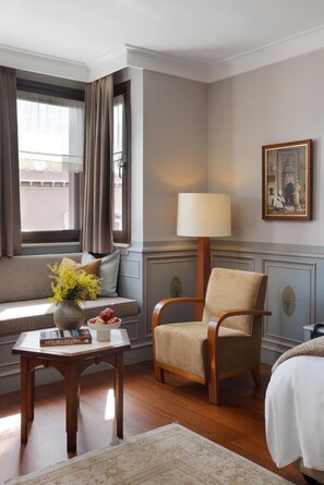 Junior Suite | Minibar, in-room safe, individually decorated, desk - Armada Istanbul Old City Hotel (Istanbul)