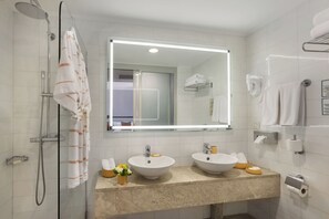 Junior Suite | Bilik Mandi | Pancuran mandi, hulu semburan mandi hujan 