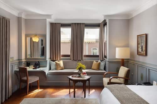Suite Junior | Minibar, una cassaforte in camera, con stile personalizzato