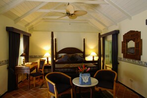 In-room safe, desk, iron/ironing board, free WiFi - Kura Hulanda Village & Spa (Willemstad)
