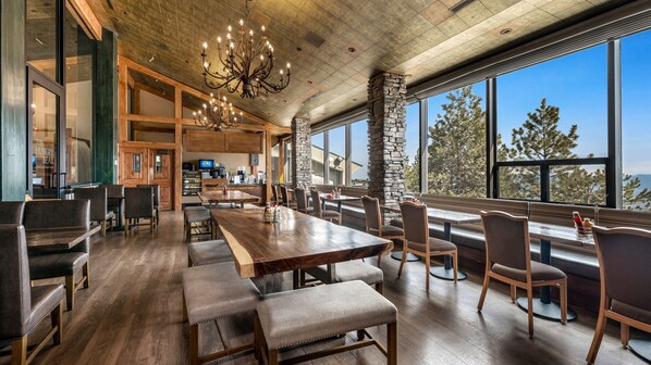 Restaurant - Holiday Inn Club Vacations Tahoe Ridge Resort by IHG (Stateline)