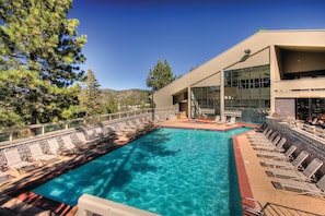 Indoor pool, 2 outdoor pools