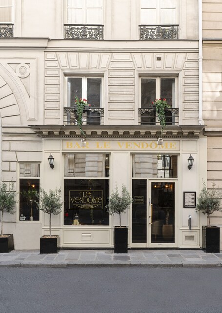 Melia Paris Vendome - Image 1