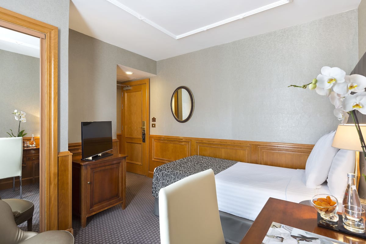 Basic Individual Room | Premium bedding, minibar, in-room safe, desk