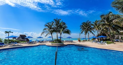 The Reef Playacar Beach Resort & Spa