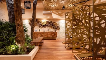 Sauna, tratamientos corporales y masajes con piedras calientes