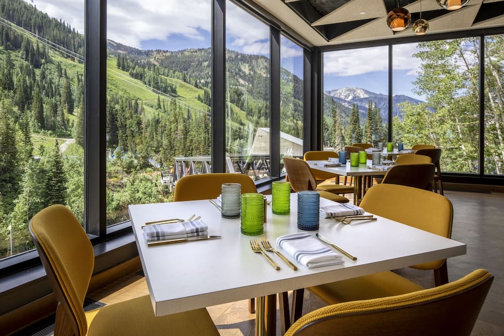 The Cliff Lodge and Spa