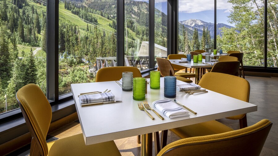 The Cliff Lodge and Spa