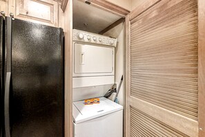 Condo, 3 Bedrooms | Laundry