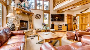 Townhome, 5 Bedrooms | Living area | TV, DVD player