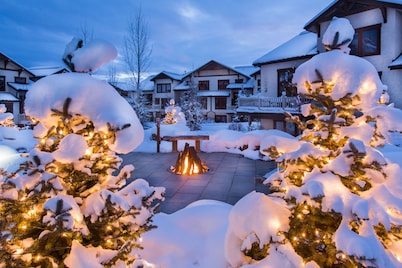 EagleRidge Lodge & Townhomes