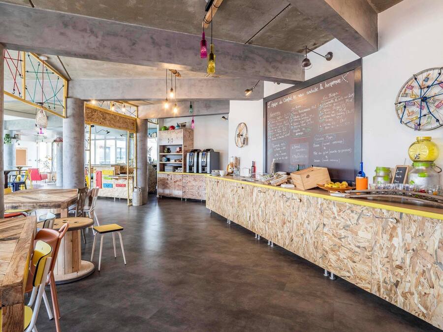 Café da manhã com buffet todos os dias (EUR 9 por pessoa)