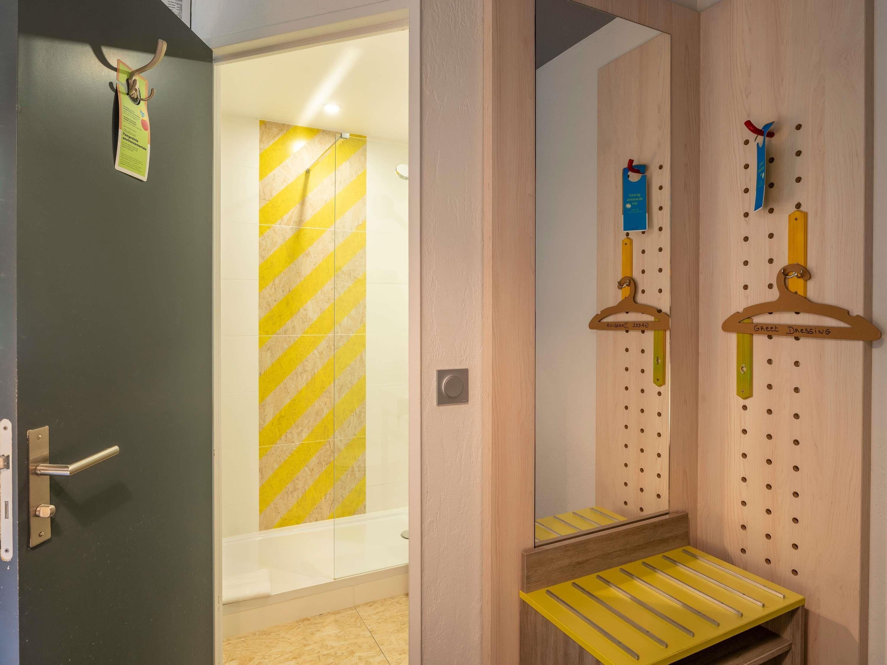 room, 1 double bed (pure) | soundproofing, free cots/infant beds, free wifi, bed sheets