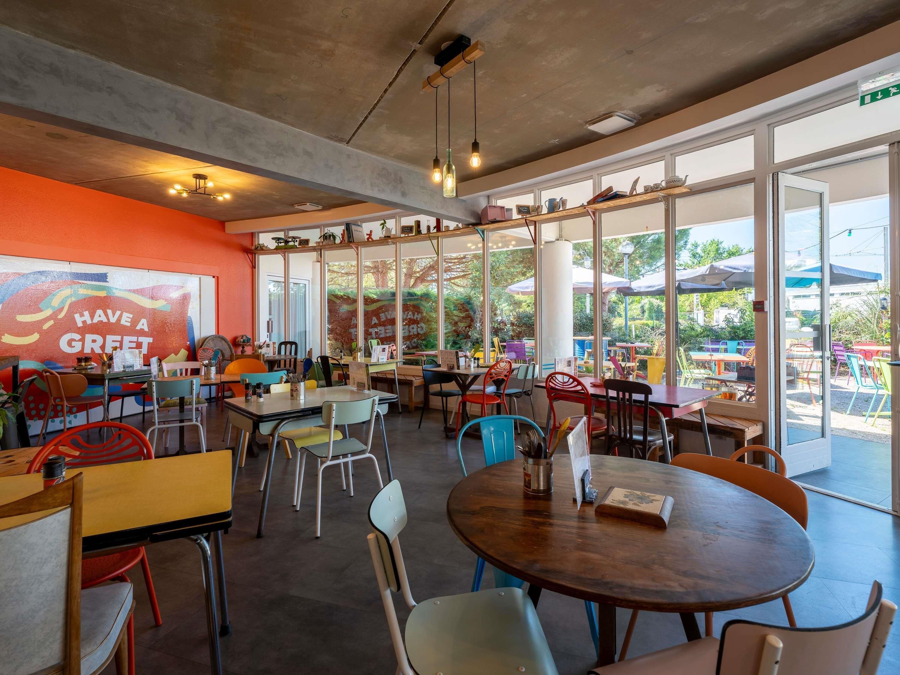 Lunch and dinner served