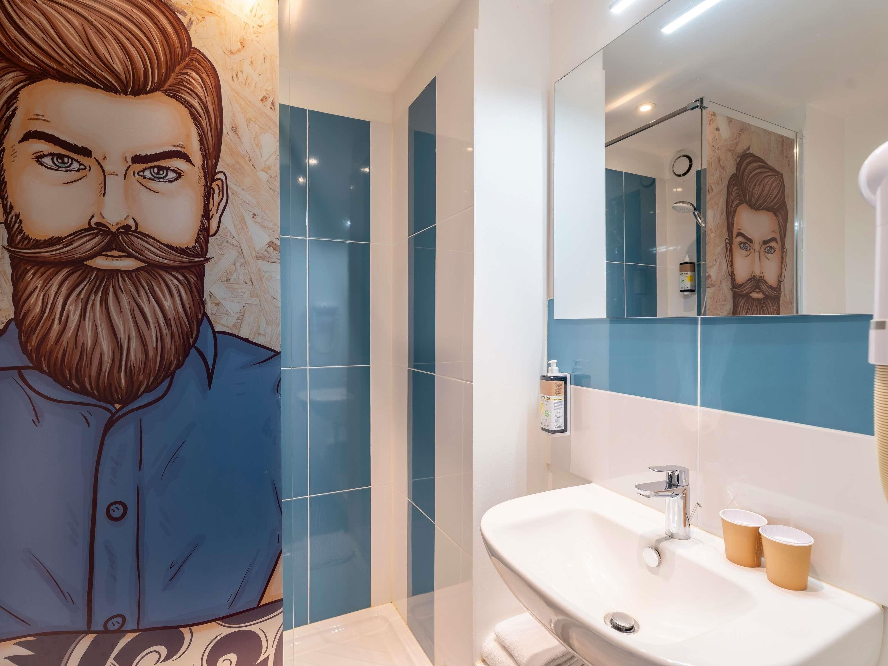 room, 1 double bed (pop) | soundproofing, free cots/infant beds, free wifi, bed sheets