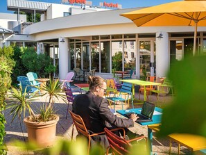 Lunch and dinner served - greet Hotel Bordeaux Aeroport (Merignac)