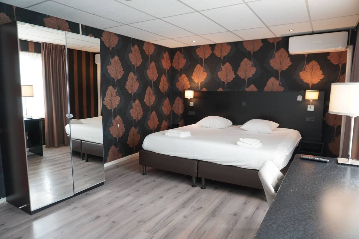 Camera Standard, 1 letto matrimoniale | Biancheria da letto ipoallergenica, una cassaforte in camera