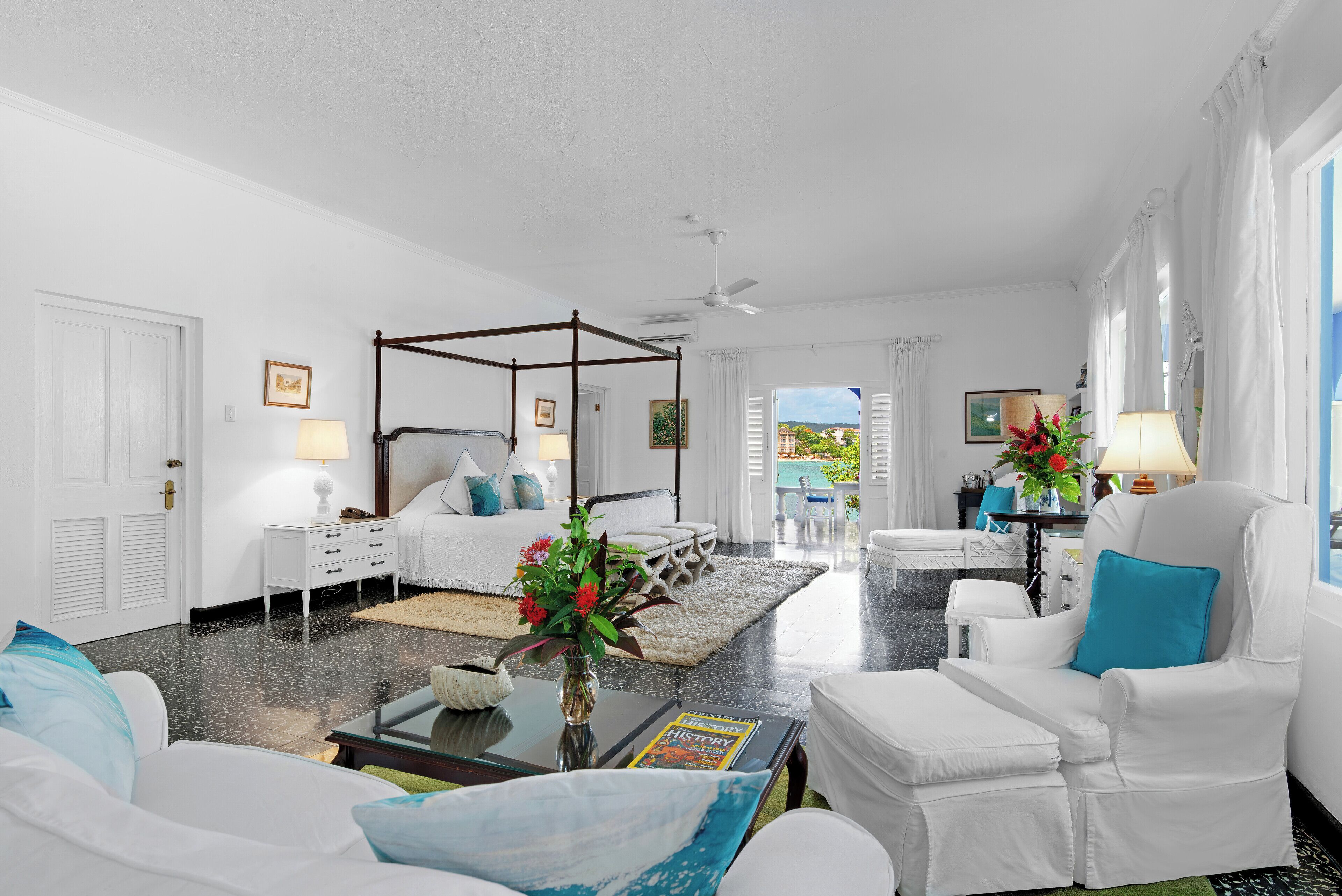 Suite (21) | Premium bedding, in-room safe, iron/ironing board, free WiFi